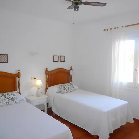 Neus Villa *